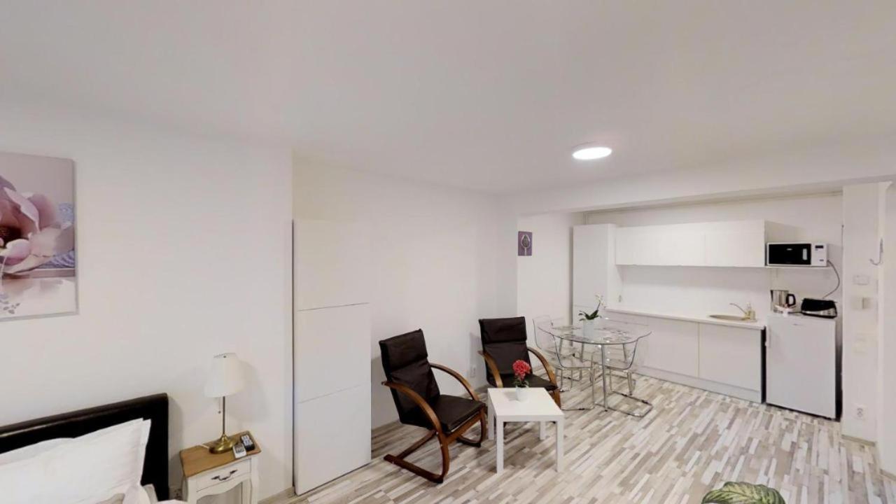 Sun Villa Residence Bucarest Esterno foto